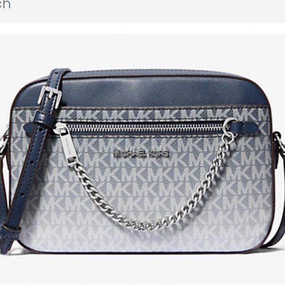 Michael Kors Handbags - Michael Kors Ombré Navy Signature Logo Large Jet Set Crossbody Bag NWT💙